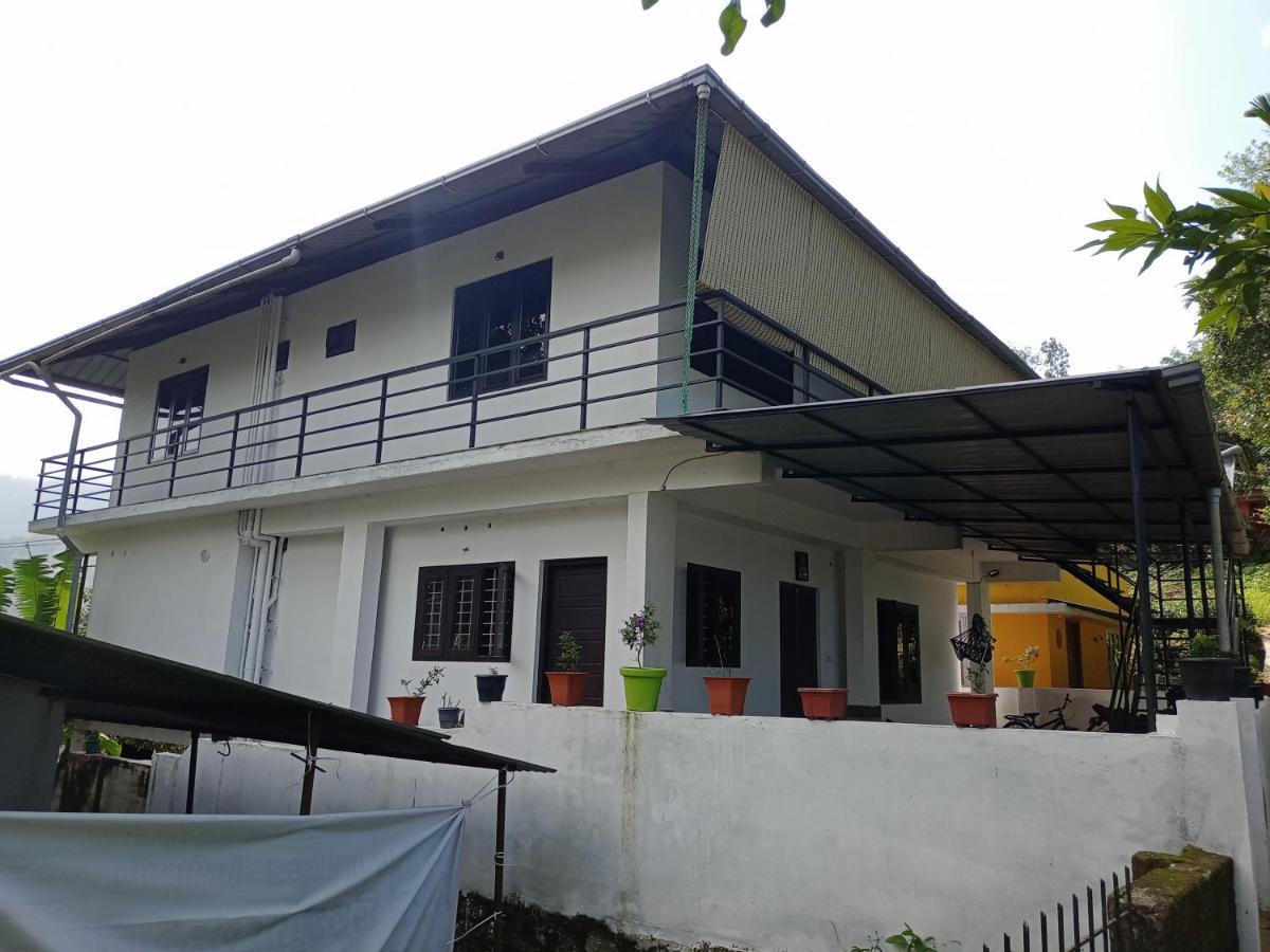 La Casa De Alexa Homestay Idukki Exterior photo